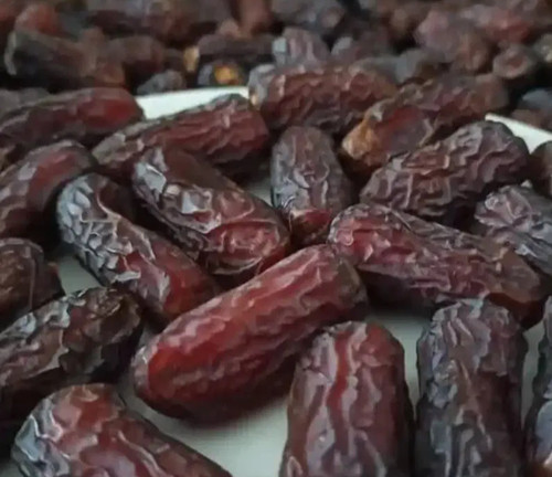 خرما پیارم مشکی صادراتی