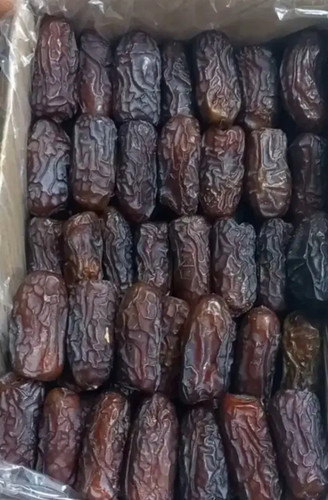 خرما پیارم دستچین مشکی صادراتی